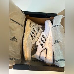 Adidas Women's Running Sneakers Ultraboost | Size 7.5 | *NEW IN BOX*